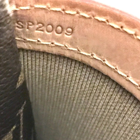 LouisVuitton Monogram Reporter Cross body - Picture 13 of 13